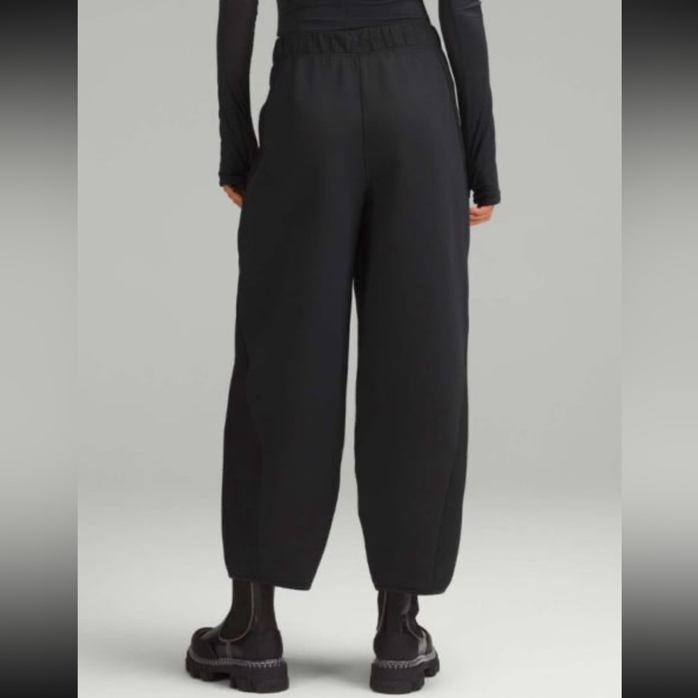 lululemon athletica Black Wide-Leg Cropped Pants